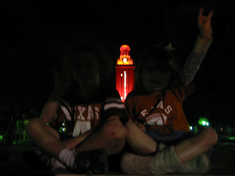 2005/12 December/UT Tower/800x600_IMG_2547.JPG